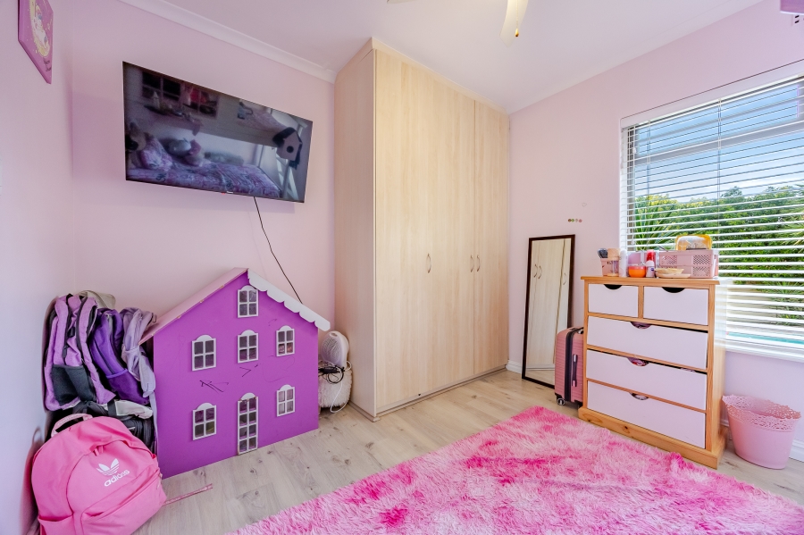 4 Bedroom Property for Sale in Flamingo Vlei Western Cape
